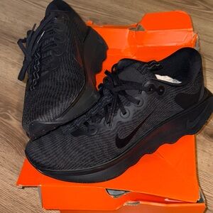 Nike Men's Black Sneakers